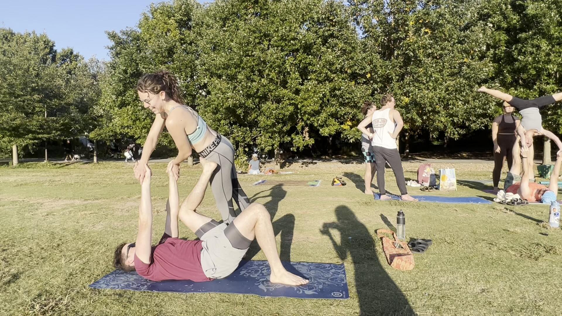 Acro Yoga